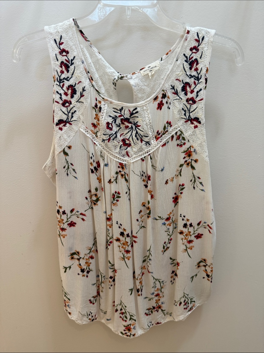 Embroidered Floral Lace Camisole - White